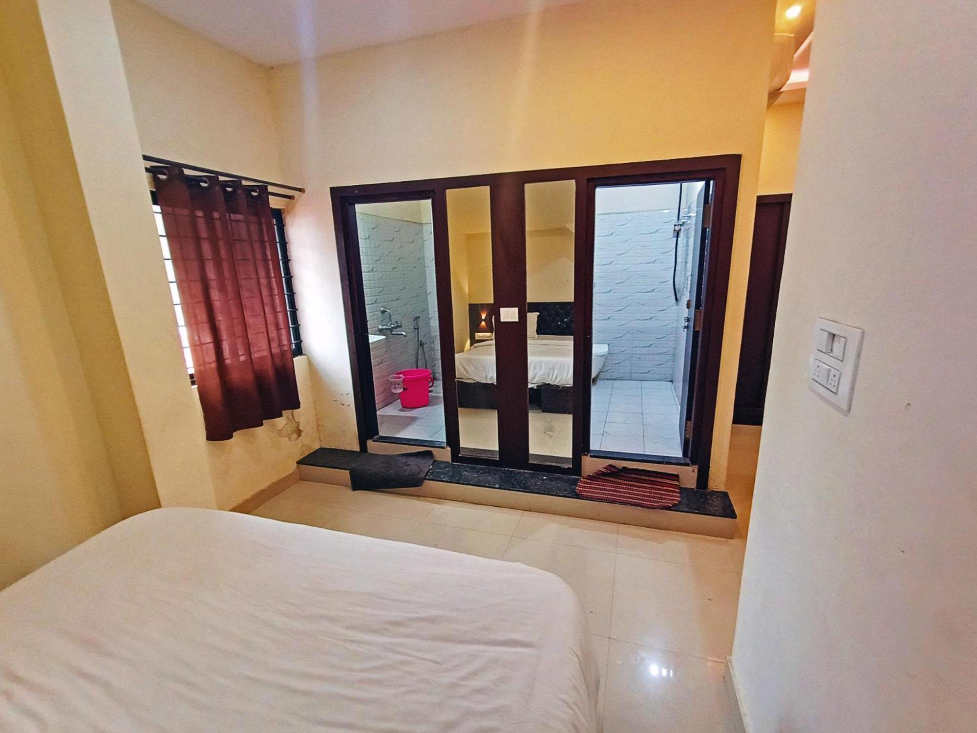 Mg Residency Hotel Chikmagalūr Exterior foto